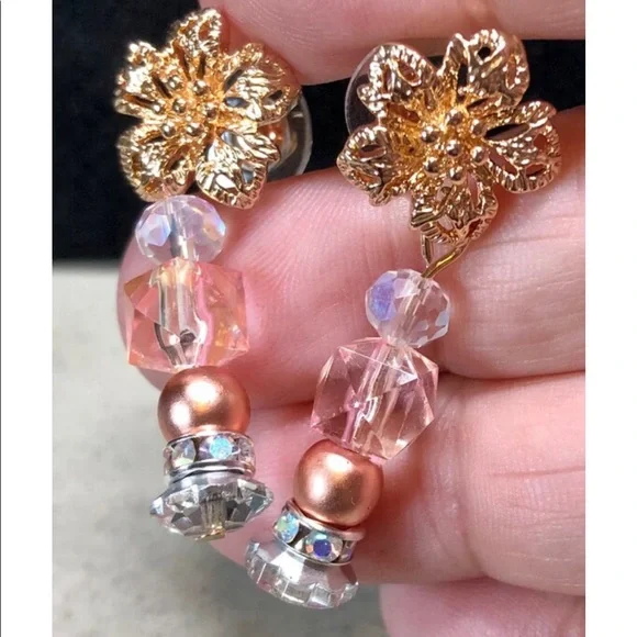 💕✨pretty Swarovski earrings in gold and pink-floral - Picture 6 of 13